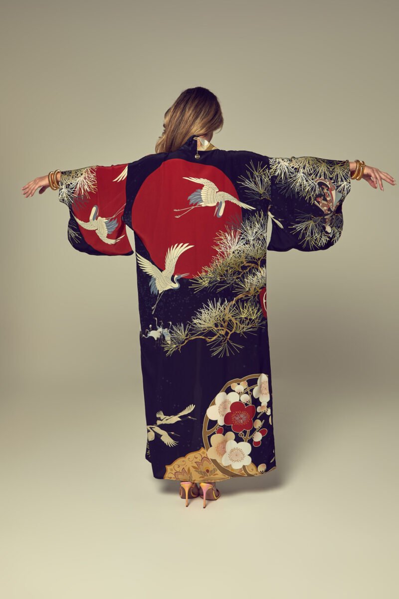 Miss Gion Kimono - Image 5