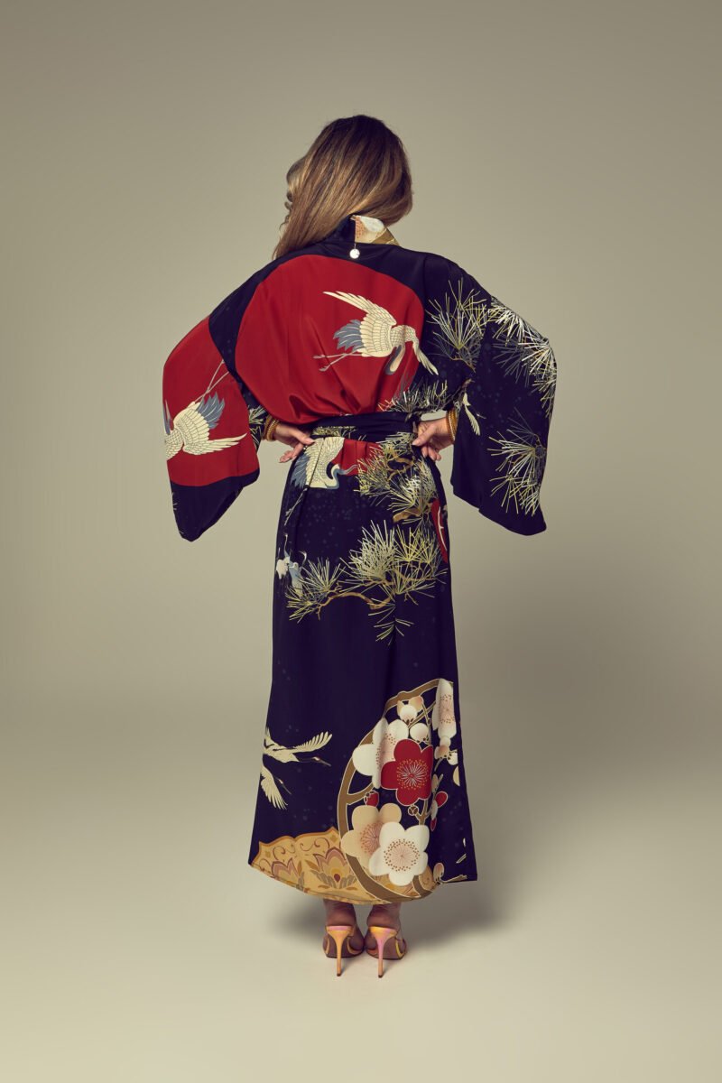 Miss Gion Kimono - Image 4