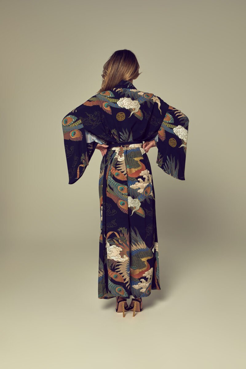 Miss Gion Kimono - Image 4
